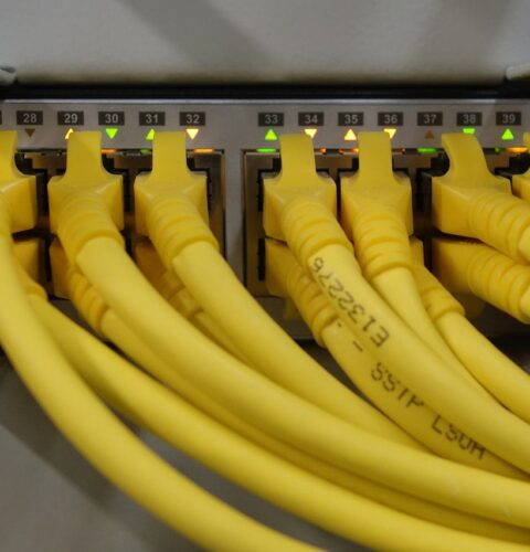 network-cable-499792_1280